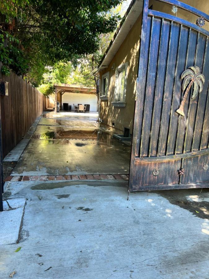 Condominiums Los Angeles Exterior photo